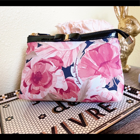 Authentic Salvatore Ferragamo Vintage Floral Bow Cosmetic Bag - Picture 4 of 11
